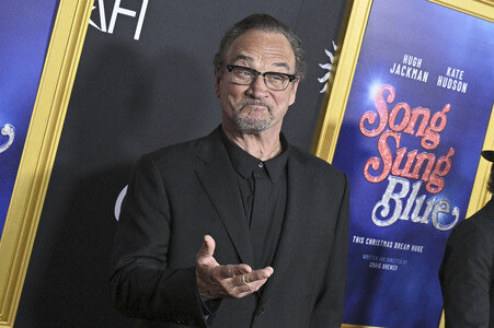 Closing Ceremony und Filmpremiere 'Song Sung Blue', AFI Fest 2025 in Los Angeles