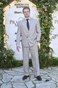 Filmpremiere 'Practical Magic 2 - Zauberhafte Schwestern' in Los Angeles