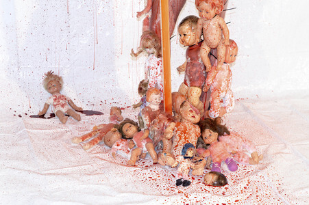 Kunstperformance Babydoll Fashion by Micaela Schäfer in Berlin