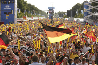 WM-Fanmeile beim Spiel Deutschland gegen Portugal, Berlin