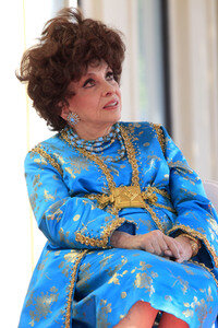 Gina Lollobrigida erhält einen Stern auf dem Hollywood Walk of Fame in Los Angeles