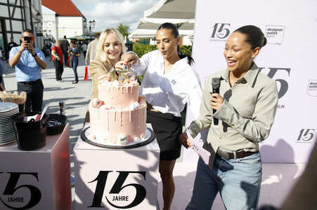 Photocall zum 15-jährigen Jubiläum des Designer Outlet Berlin in Wustermark