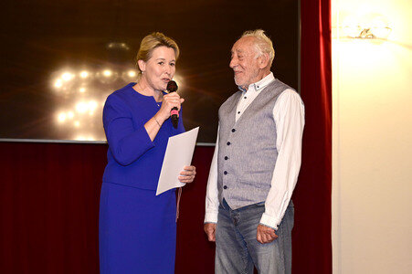 Theaterpremiere 'Der eingebildet Kranke' und 90. Geburtstag von Dieter Hallervorden in Berlin