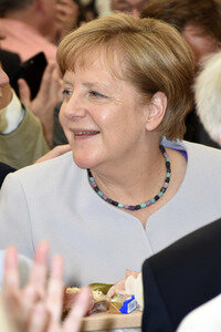 Angela Merkel besucht eine Festzeltveranstaltung der CSU in München