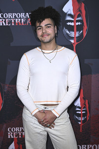 Filmpremiere 'Corporate Retreat' in Burbank