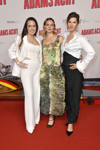 Filmpremiere 'Adams Acht' in Berlin