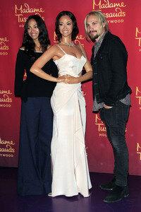 Enthüllung der Zoe Saldana Wachsfigur bei Madame Tussauds Los Angeles