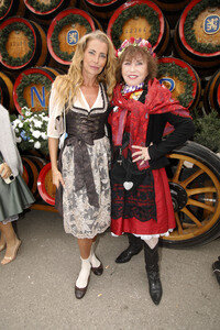 Regines Damenwiesn beim Oktoberfest 2025 in München