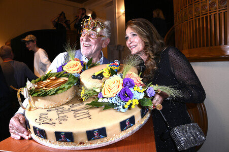Theaterpremiere 'Der eingebildet Kranke' und 90. Geburtstag von Dieter Hallervorden in Berlin