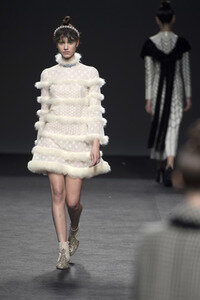 Teresa Helbig Fashion Show auf der Mercedes-Benz Fashion Week Madrid Autumn/Winter 2018
