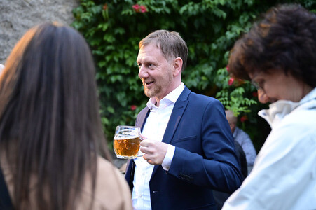 Veranstaltung der CDU 'Kretschmer grillt' in Arnsdorf