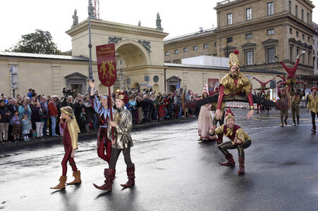 Oktoberfest Trachten- und Schützenzug 2018 in München