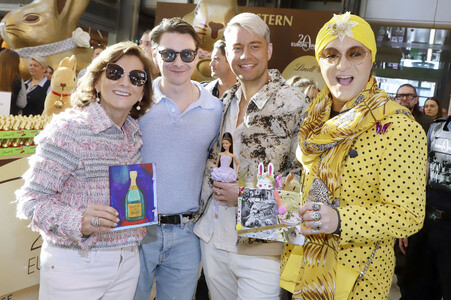 Charity Osterhasen Verkauf in Hamburg