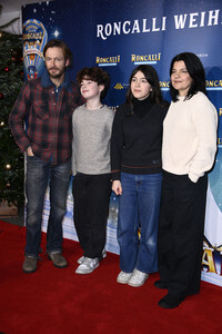 Premiere des 21. Original Roncalli Weihnachtscircus 2025 in Berlin