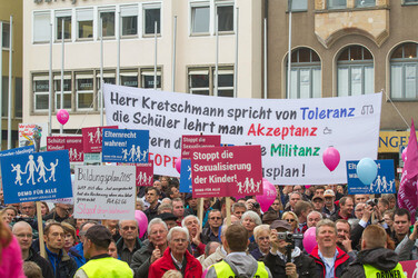 Bildungsplan-Demos in Stuttgart