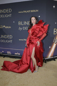 Weltpremiere der 'Blinded by Delight' Grand Show 2025 in Berlin