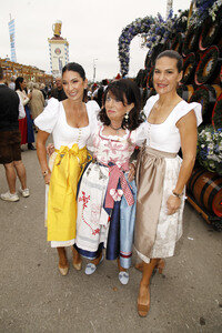 Regines Damenwiesn beim Oktoberfest 2025 in München