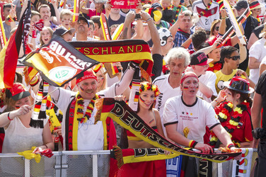 WM-Fanmeile beim Spiel Deutschland gegen Frankreich, Berlin