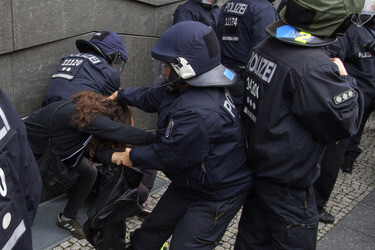 Gegendemonstration zum 'Marsch für das Leben', Berlin