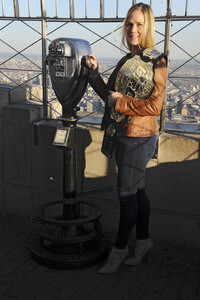 Holly Holm und Miesha Tate besuchen das Empire State Building