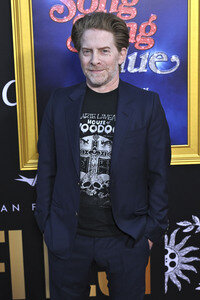 Closing Ceremony und Filmpremiere 'Song Sung Blue', AFI Fest 2025 in Los Angeles