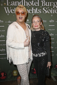 Weihnachts-Soirée mit Julian F. M. Stoeckel in Burg