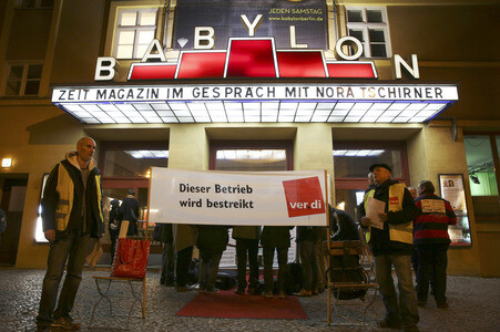 Streik im Kino Babylon Berlin
