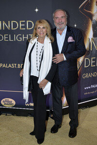 Weltpremiere der 'Blinded by Delight' Grand Show 2025 in Berlin