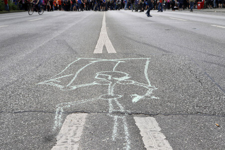 '#BlockG20 – colour the red zone!' Demonstration in Hamburg