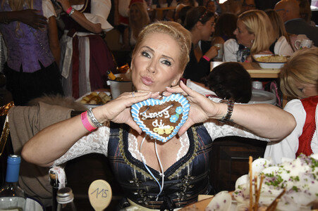 2. Charity Lunch zugunsten von 'Frohes Herz e.V.' beim Oktoberfest 2017 in München