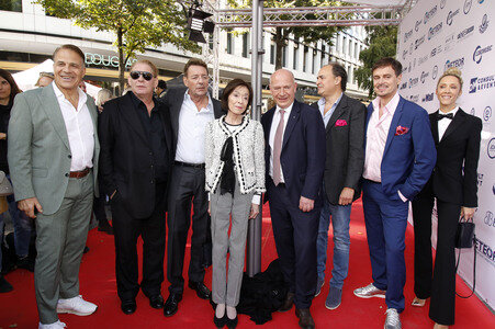 Offizielle Einweihung des Harald-Juhnke-Platzes in Berlin