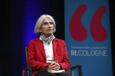 Donna Leon und Annett Renneberg beim lit.Cologne Spezial 2017 in Köln