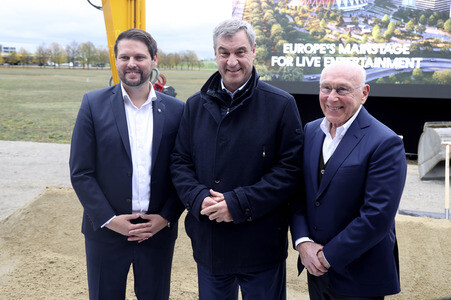 Spatenstich zum Baubeginn der Munich Arena in München