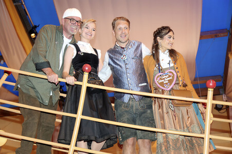 Cathy Hummels Wiesn-Bummel beim Oktoberfest 2026 in München