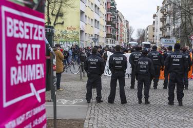 Demo gegen die Zwangsräumung der Beermannstraße sowie den Ausbau der A100, Berlin