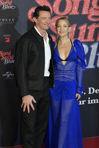 Filmpremiere 'Song Sung Blue' in Berlin