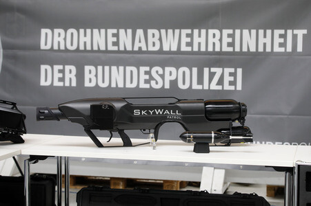 Indienststellung der Drohnenabwehreinheit der Bundespolizei in Ahrensfelde