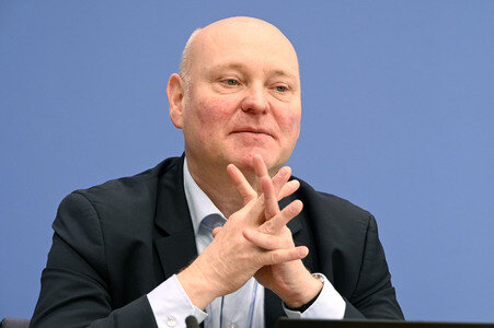 Bundespressekonferenz 'Vorstellung des Jahresgutachtens 2025/26' in Berlin