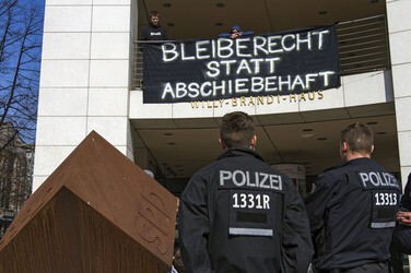 Aktivisten besetzen die Bundeszentrale der SPD, Berlin