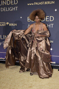 Weltpremiere der 'Blinded by Delight' Grand Show 2025 in Berlin