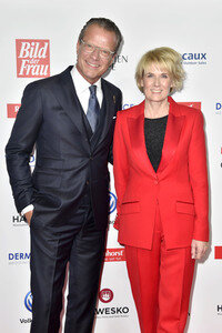 Goldene Bild der Frau 2018 in Hamburg