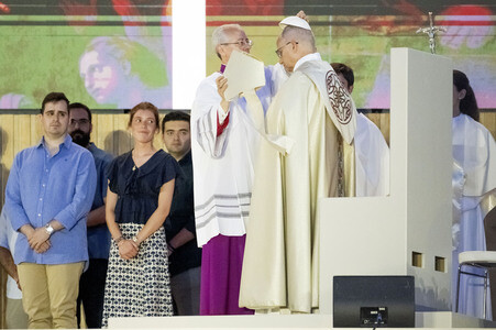 Papst Leo XIV. bei einer Gebetswache in Madrid