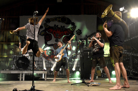 Konzert von LaBrassBanda in Grasbrunn