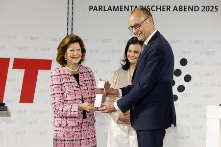 Verleihung des Sonderpreises vom Deutschen Mittelstandspreis 2025 in Berlin