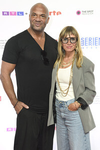 Festivaleröffnung und Serienpremiere 'Back for More', Seriencamp Festival 2026 in Köln