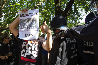 Demonstration für das Bleiberecht der Flüchtlinge aus der Gerhart-Hauptmann-Schule, Berlin