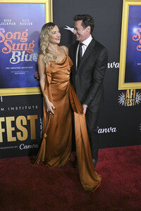 Closing Ceremony und Filmpremiere 'Song Sung Blue', AFI Fest 2025 in Los Angeles