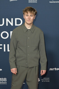 Festival Opening und Filmpremiere 'Sentimental Value', Around the World in 14 Films Weltkinofestival 2025 in Berlin