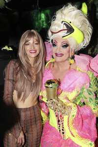 Eröffnung von Olivias Dschungel Bar in Hamburg