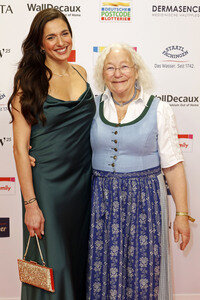 Goldene Bild der Frau 2025 in Hamburg